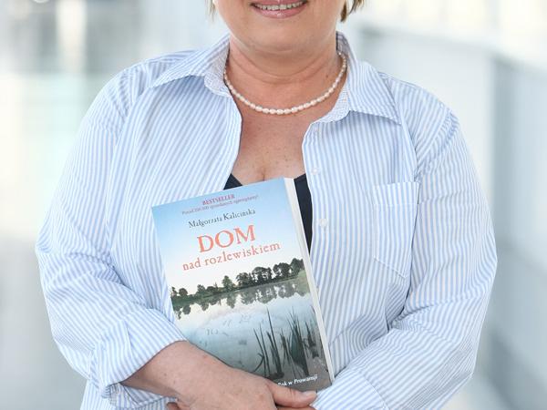 Małgorzata Kalicińska ze swoją książką