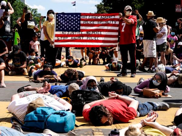 Protest w Waszyngtonie po śmierci George′a Floyda