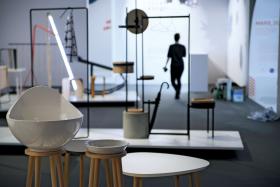 Prace studentów wydziałów wzornictwa w polskim pawilonie.