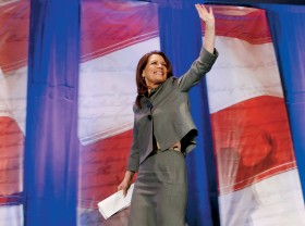 Michelle Bachmann, nowa gwiazda GOP. Charyzmatyczna profesjonalistka odebrała Sarah Palin herbaciany elektorat. Reprezentuje republikański beton, czym odpycha wyborców niezależnych.
