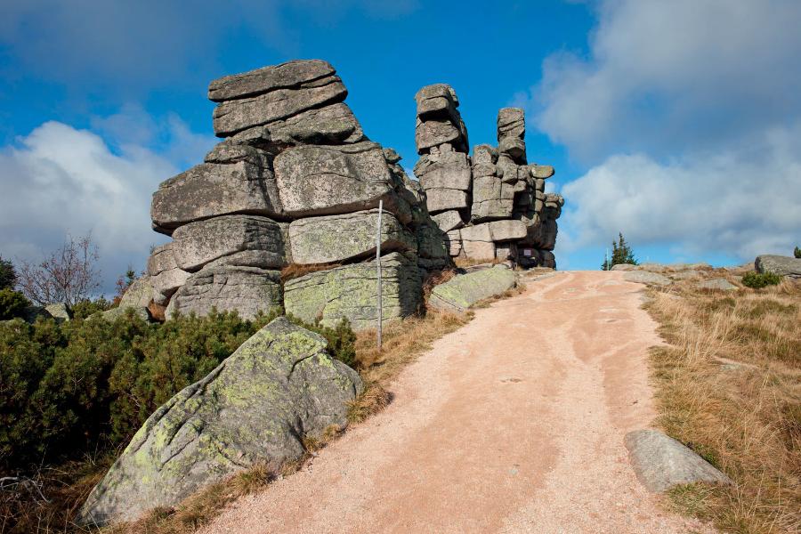 Trzy Świnki – skałki granitowe w masywie Karkonoszy.