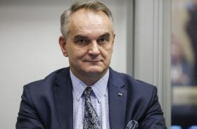 O bierności Waldemara Pawlaka w kampanii usłyszeć można prawie od każdego.