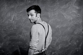 Stanisław Łubieński. Ornitologicznej pasji poświęcił wydane w 2016 r. „Dwanaście srok za ogon” (Wydawnictwo Czarne), za które otrzymał nominację do Paszportu POLITYKI 2016.

Więcej o nominowanym przeczytasz tutaj.