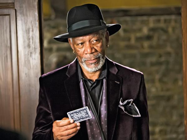 Morgan Freeman w roli demistyfikatora iluzjonistów.