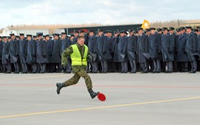 Polski wojskowi gonią za kolejnymi gwiazdkami, belkami i wężykami. W tym sporcie są mistrzami.