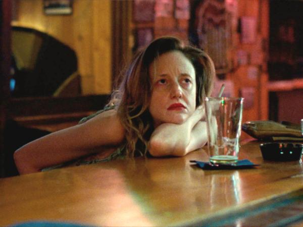 Kadr z filmu „To Leslie”