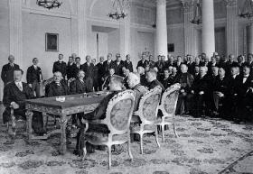 Uroczysta wymiana dokumentów ratyfikacyjnych konkordatu w warszawskim Pałacu Rady Ministrów, 2 czerwca 1925 r.