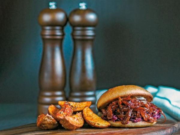 Burger z boczniakiem