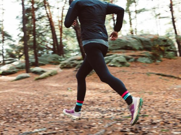 Stała aktywność fizyczna w średnim wieku zmniejsza aż o połowę ryzyko przedwczesnej śmierci u kobiet.