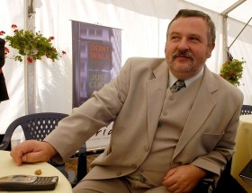 Artur Balazs, choć nie zajmuje żadnych stanowisk, nadal ma mocną pozycję w szczecińskiej polityce.