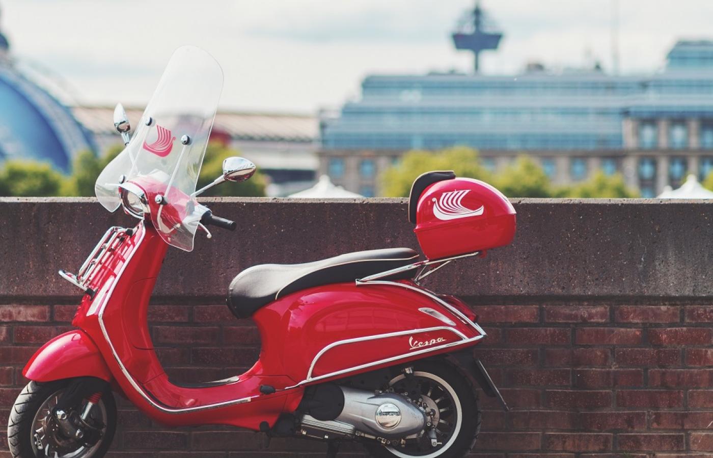 Warszawski system rowerów miejskich Veturilo na początku sierpnia obchodził piąte urodziny i to bez wątpienia dzięki niemu taki sposób przemieszczania stał się popularny. W rekordowych dniach korzysta z niego nawet ponad 40 tys. osób.