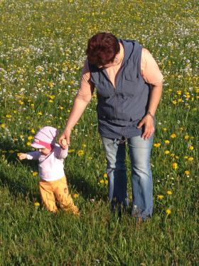 Strategia tajemnicy i wyparcia ma chronić matki menopauzalne przez społecznym naznaczeniem jako inne, w domyśle gorsze, ale też – w dłuższej perspektywie – chronić ich dzieci.