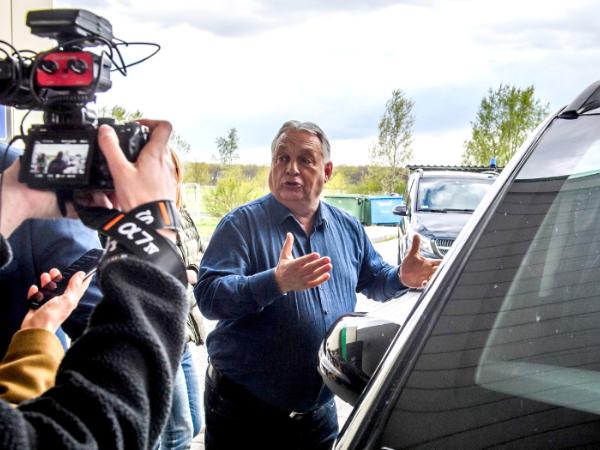 Viktor Orbán podczas kampanii wyborczej, 9 kwietnia 2026 r.