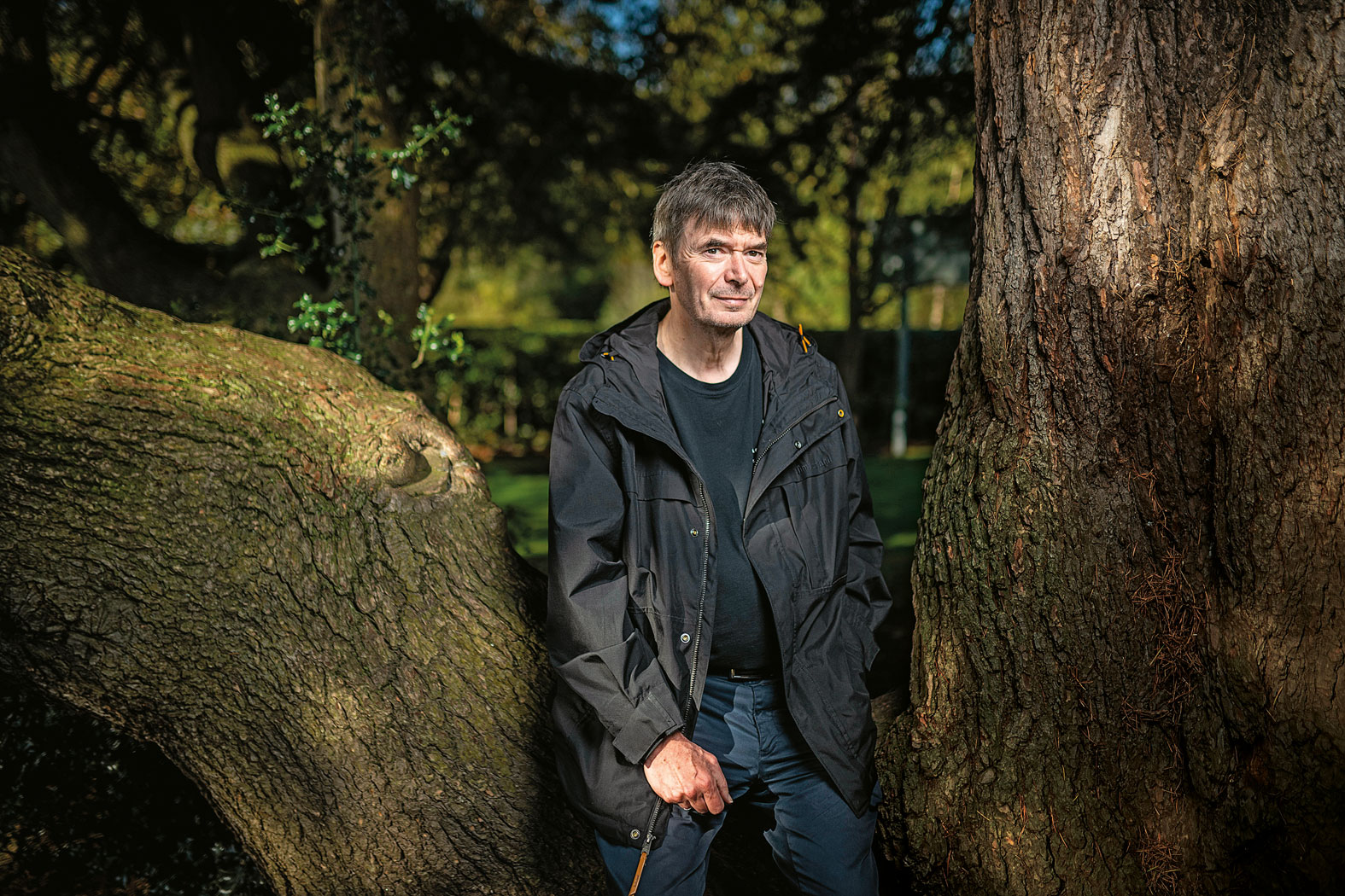 Grzechy Edynburga. Ian Rankin dla „Polityki”: Nie mogę się od Rebusa uwolnić, wbił mi się pod skórę | Grzechy Edynburga