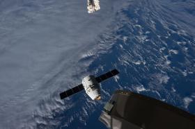 Kapsuła Dragon firmy Space X Elona Muska kończy swoją misję do Międzynarodowej Stacji Kosmicznej (ISS).