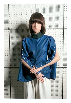 „To, że mam już pozycję i zarabiam na muzyce, sprawia, że nie muszę kalkulować, starać się przypodobać publiczności. Mogę robić swoje i jest to droga raczej przyjemna niż wyboista”.