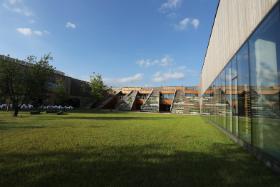 Tegoroczna gala odbyła się w jednym z finałowych obiektów Akademeia High School na warszawskim Wilanowie, zaprojektowanym przez medusa group (także ubiegłorocznych finalistów za współprojektowanie Hali Koszyki).