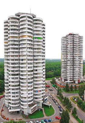 Wysokościowce zwane „kukurydzami” na Osiedlu 1000-lecia.