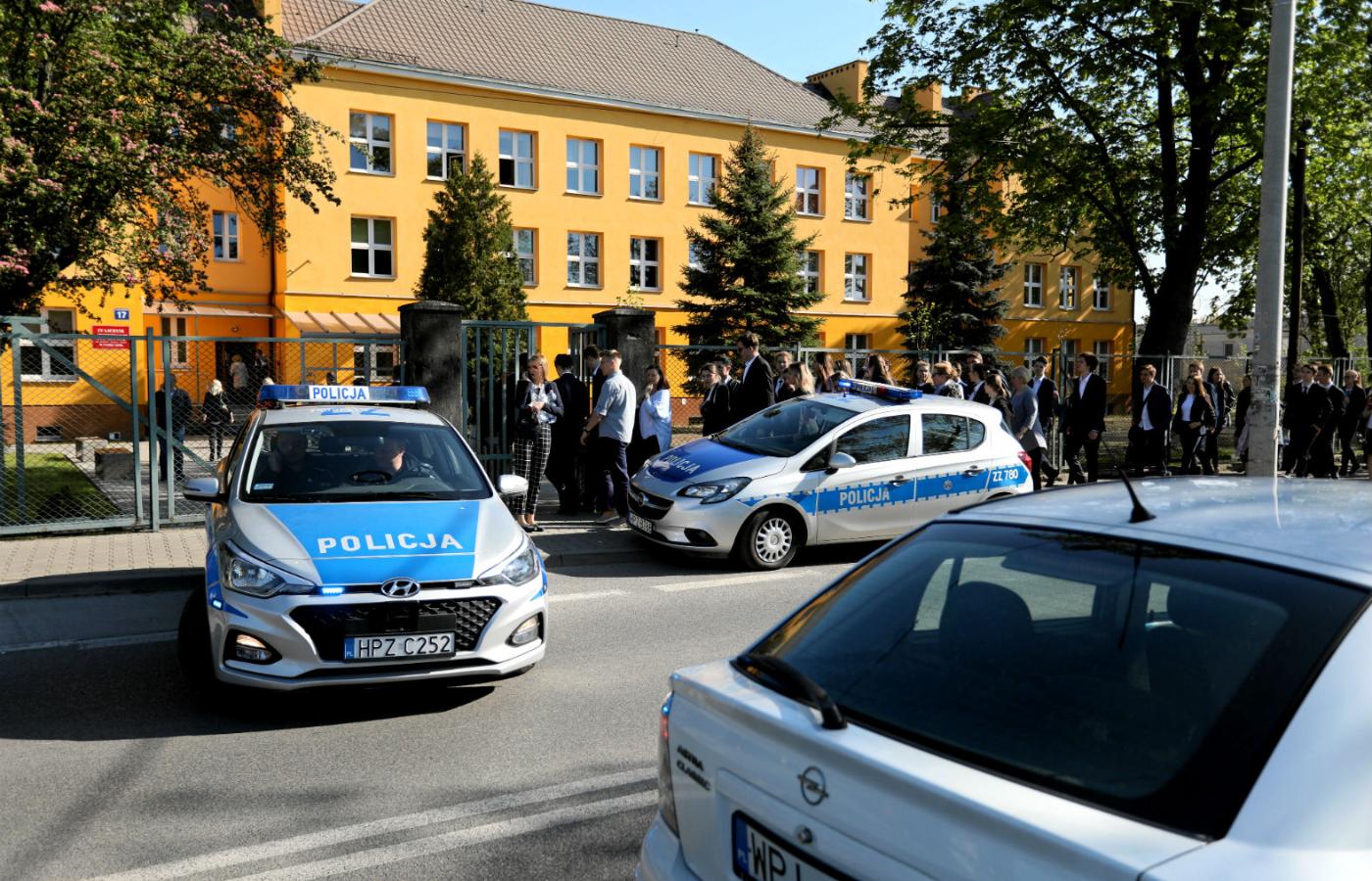 Alarm bombowy w liceum w Piasecznie