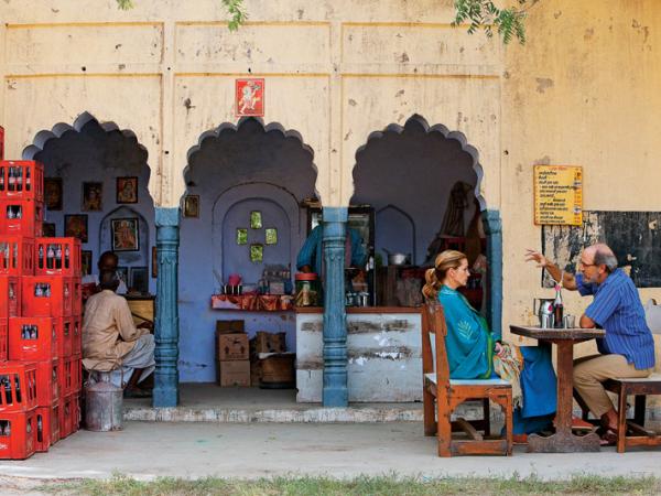 Julia Roberts i Richard Jenkins w filmie JEDZ, MÓDL SIĘ I KOCHAJ