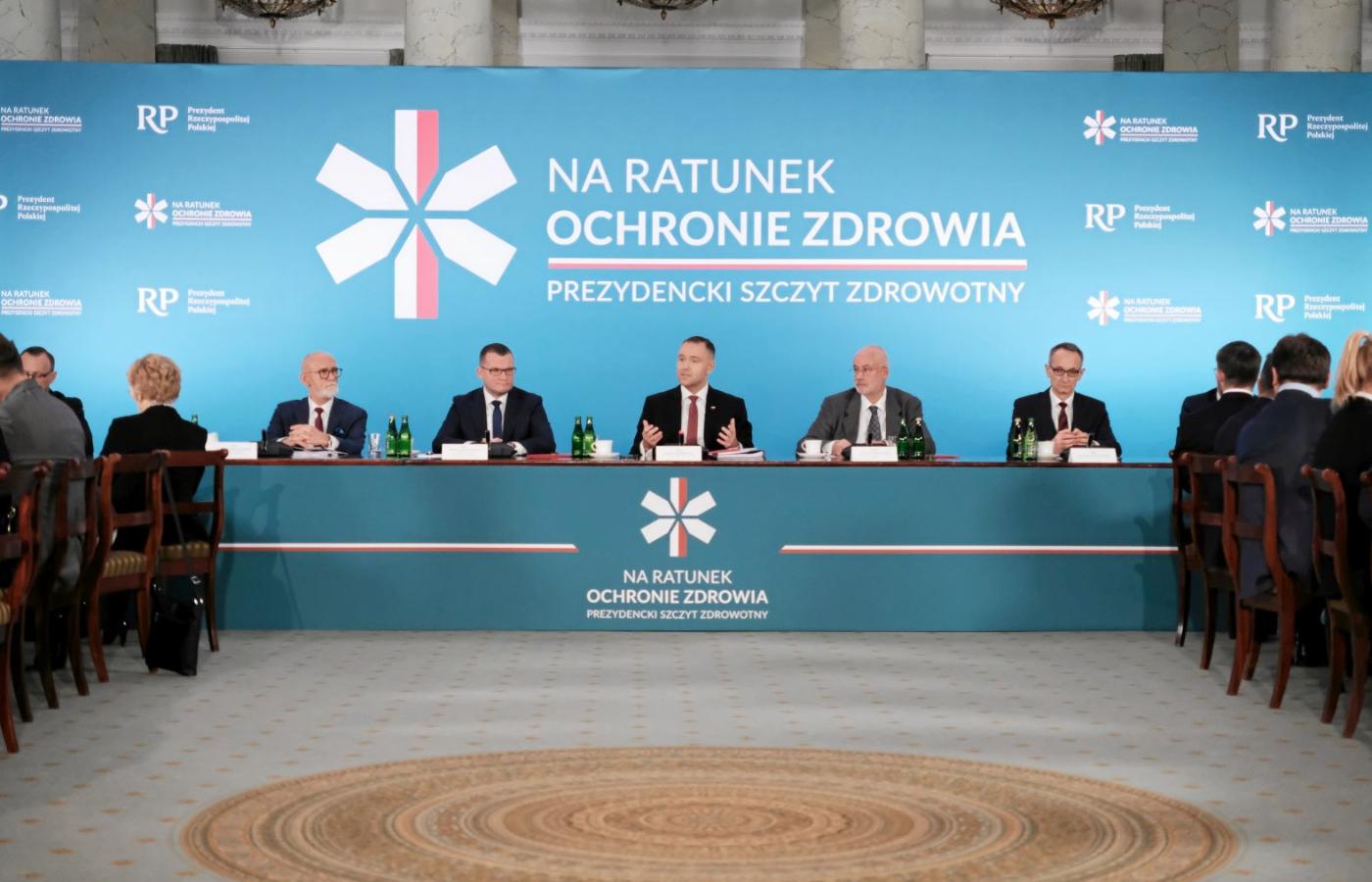 Szczyt Na ratunek ochronie zdrowia zwołany przez Prezydenta RP Karola Nawrockiego. 5 grudnia 2025 r.