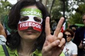 Gesty solidarności z Iranem płynęły z całego świata.