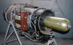 Silnik turboodrzutowy SO-1 służący do napędu samolotu szkolno-treningowego TS-11 Iskra.