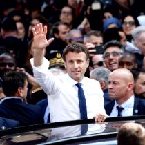 Pierwsza wizyta Emmanuela Macrona w drugiej kadencji. Podparyskie Cergy