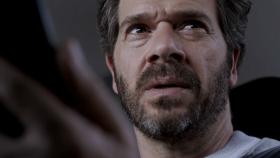 8. Podwójna gra, Channel 2 (w Polsce Fox). Piątka z pozoru zwykłych Izraelczyków z mediów dowiaduje się, że brała udział w porwaniu irańskiego ministra obrony w Moskwie... Kolejny udany thriller szpiegowski producenta izraelskiego pierwowzoru „Homeland”.