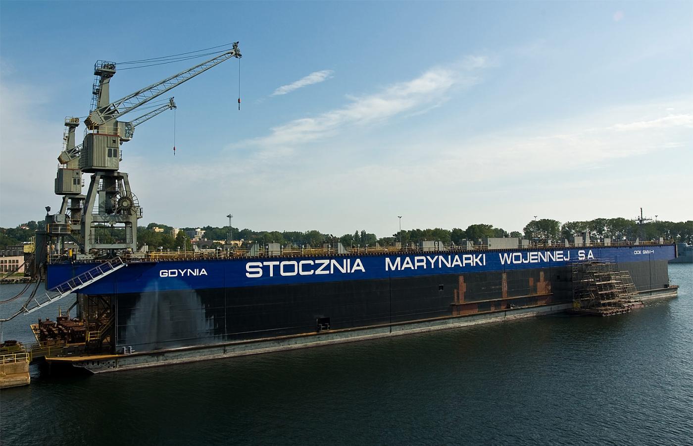 Państwowa PGZ Stocznia Wojenna (dawniej Stocznia Marynarki Wojennej) w Gdyni ma dostarczyć okręt ratowniczy za 750 mln zł.