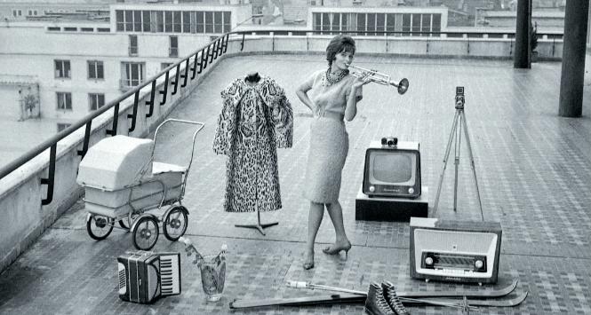 Warszawa 1960, reklama na dachu CDT