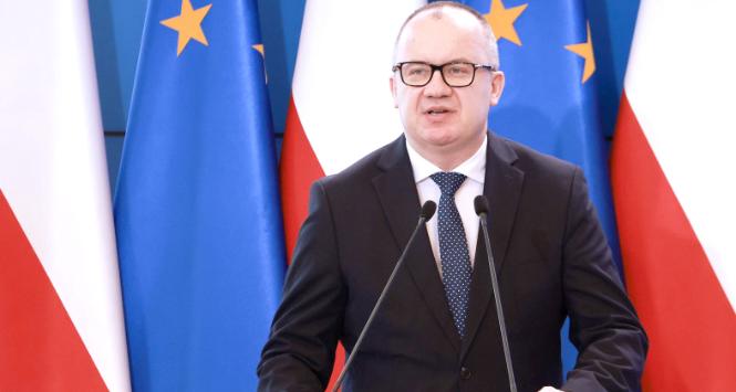 Minister sprawiedliwości Adam Bodnar zadał Komisji Weneckiej cztery pytania na temat głównych założeń ustawy o statusie neosędziów, nad którą pracuje resort. Będzie musiał ją przerobić.