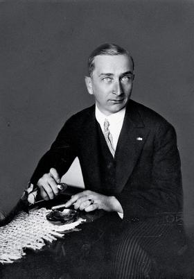 Wacław Grzybowski, ambasador RP w Moskwie. W jego raportach o represjonowanych w ZSRR Polakach nie ma mowy.