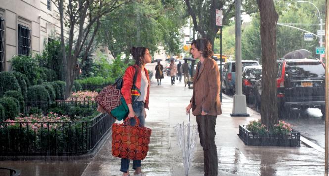 Kadr z filmu „W deszczowy dzień w Nowym Jorku (A Rainy Day in New York)”.