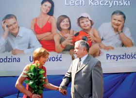 W kampanii prezydenckiej Kaczyńscy przedstawiali się jako szczęśliwa i zgodna rodzina. Niedługo potem Marta wzięła rozwód.