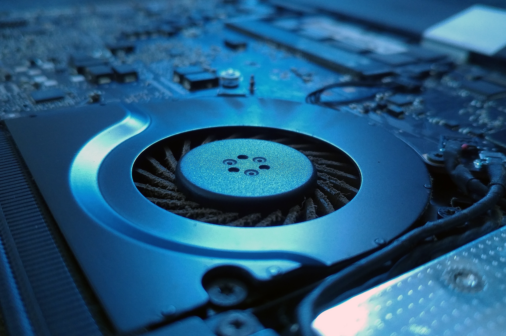 Tradycyjne wentylatory zostały zdetronizowane. Przyszedł czas na układy hybrydowe