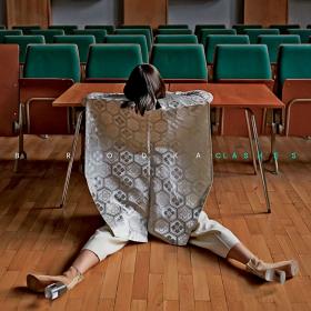 1. Brodka, Clashes, PIAS/Kayax. Płyta w każdym znaczeniu światowa, nagrana w Los Angeles, wyprodukowana przez Amerykanina, a zaśpiewana… No właśnie, Monika Brodka jest już artystką kompletną i może być porównywana do najlepszych w swojej dziedzinie.O nowej odsłonie Brodki przeczytacie tutaj.