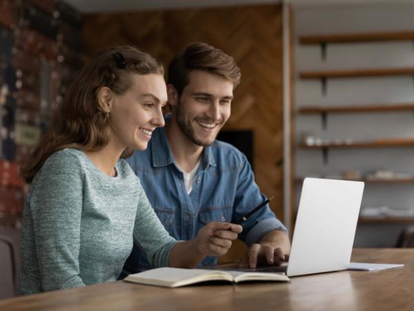 Przewodnik po kredycie online: od złożenia wniosku do spłaty