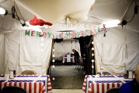 ...i oczywiście DEFAC, czyli wojskową stołówkę