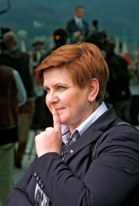Beata Szydło mówi, że „Pan Bóg ją uchronił przed PO”.