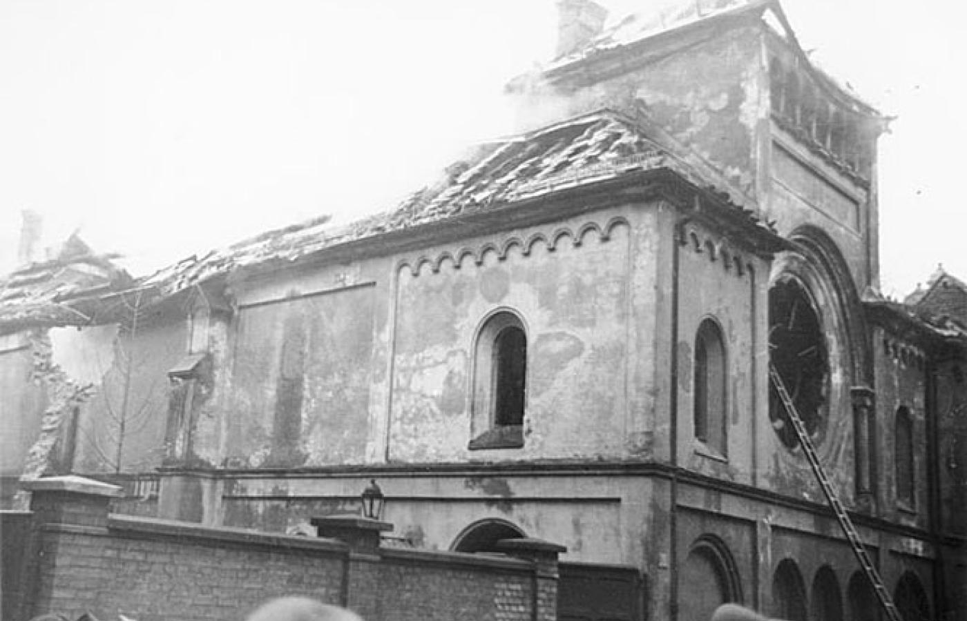 NIemiecka synagoga po nocy kryształowej