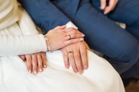 O ile jeszcze sto lat temu 98 proc. Europejczyków zawierało związek małżeński, o tyle dziś część osób preferuje różne inne relacyjne układy.