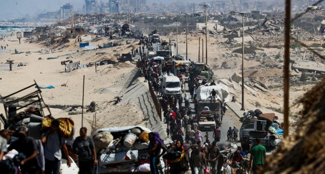 Tysiące osób opuszczają miasto Gaza, uciekając przed ofensywą izraelskiej armii