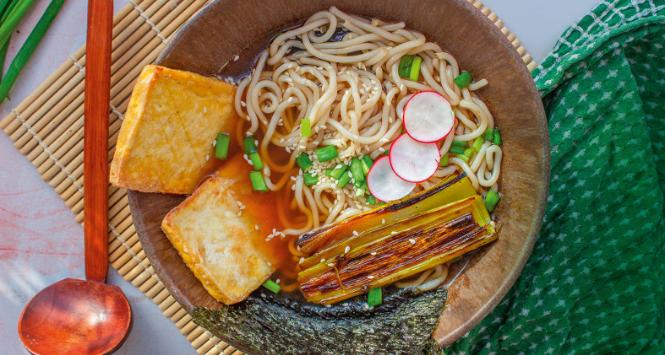 Ramen w wersji bezmięsnej