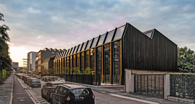 Centrum innowacyjne firmy Luxottica w Mediolanie