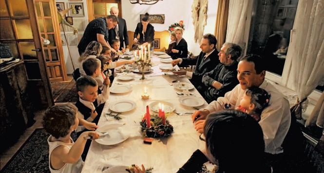 Jak wysiedzieć przy świątecznym stole?