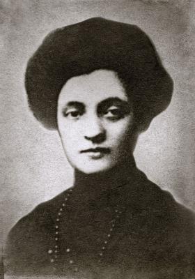 Aleksandra Szczerbińska na zdjęciu z 1905 r.