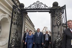 Odwołanie Szydło partia przyjęłaby z entuzjazmem. Na zdjęciu premier Beata Szydło wraz z mężem podczas Światowych Dni Młodzieży.