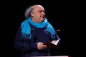 W imieniu Barbary Wysockiej Paszport odbiera Maciej Nowak.