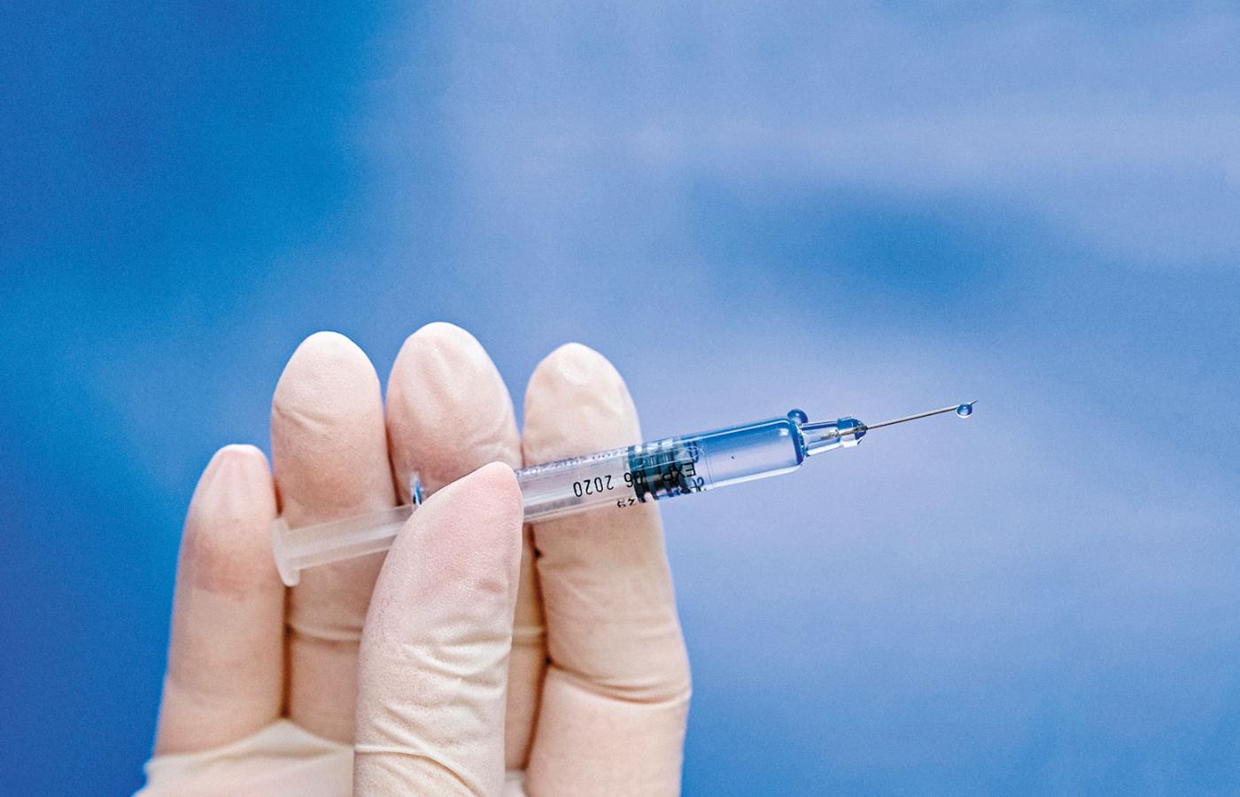 W aptekach szczepionek na grypę nie ma – leżą w przychodniach.
